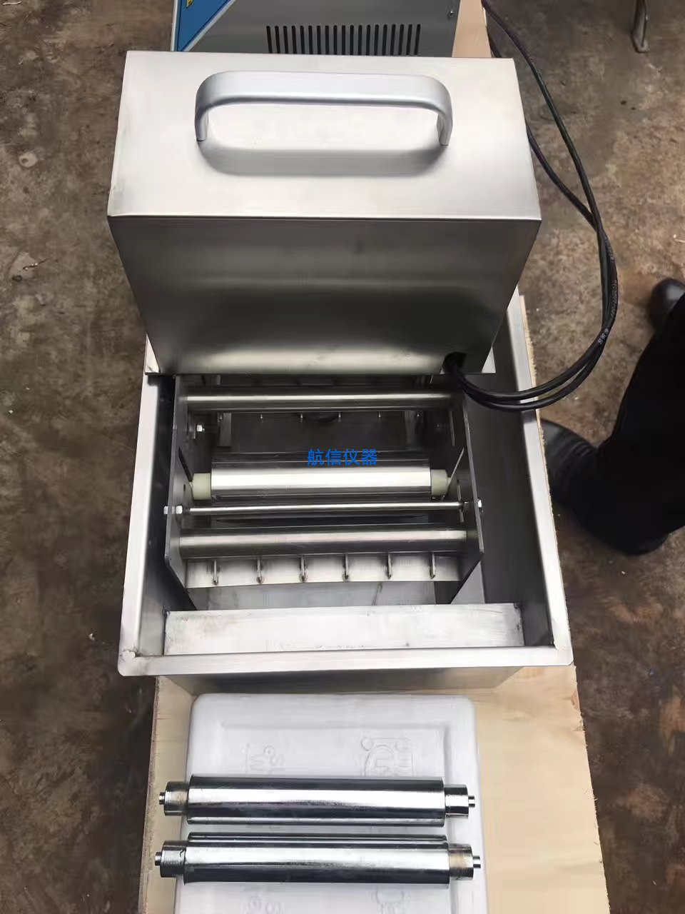ZSY-1电动数显低温柔度试验仪(图1) 防水卷材低温柔度仪